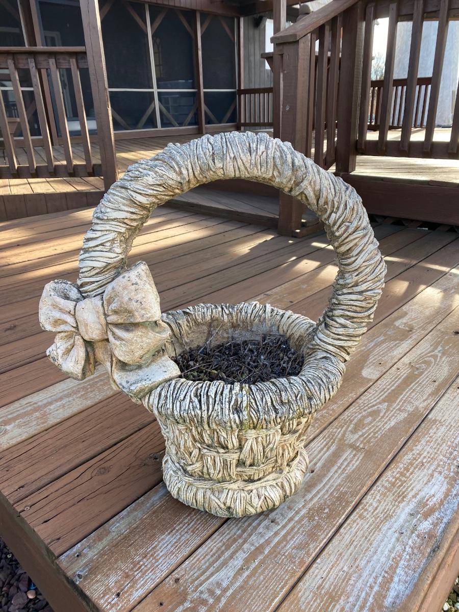 LOT 142 Concrete Basket w/Bow Planter