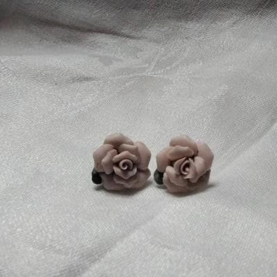 Vintage 1928 Porcelain Rose Earrings