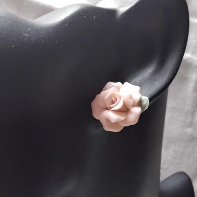 Vintage 1928 Porcelain Rose Earrings