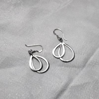 LA 925 Dangle Earrings