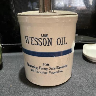 Wesson Oil Crock With Beater