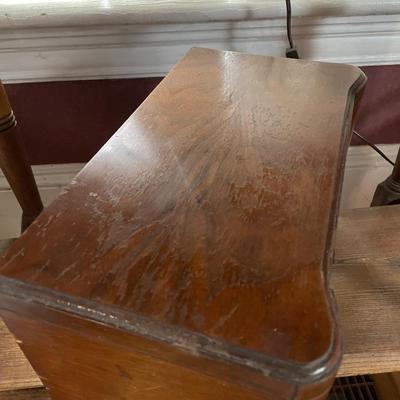 Zenith Table Top Radio