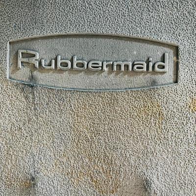 Large Rubbermaid Storage and Pool Equipment (L-JM)