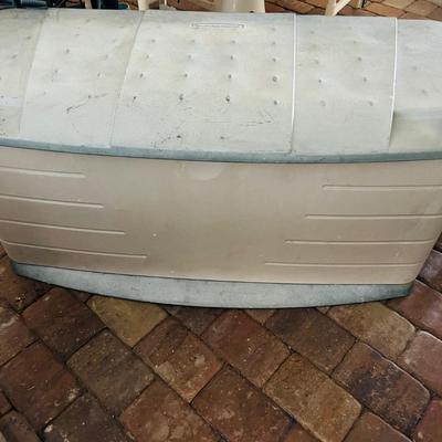 Large Rubbermaid Storage and Pool Equipment (L-JM)