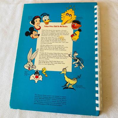 Vintage Childrenâ€™s  Books and Lunchbox (GR-SL)