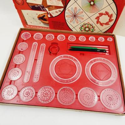 VINTAGE KENNER #401 SPIROGRAPH