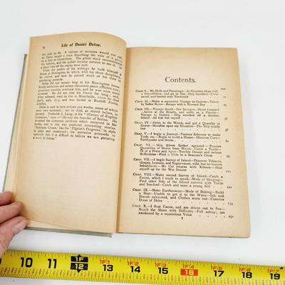 VINTAGE ROBINSON CRUSO HARDBACK BOOK