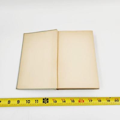 VINTAGE ROBINSON CRUSO HARDBACK BOOK