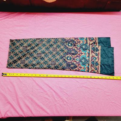 VINTAGE SILK SCARF