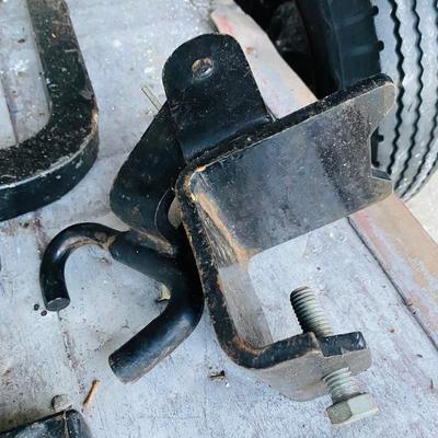 Chains and Trailer Balls and Hitches (G-SL)