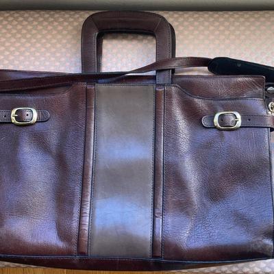 Grouping of vintage AtachÃ© /laptop bags