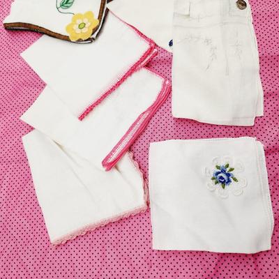 7 PC VINTAGE LINEN HANKERCHIEF