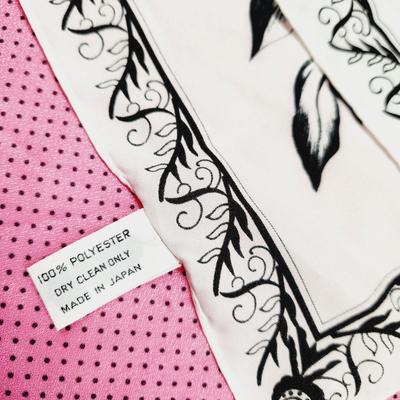 VINTAGE BLACK & WHITE FLOWERED SCARF