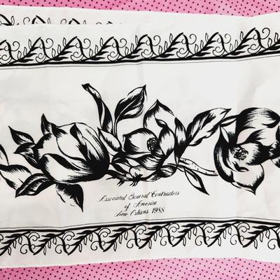 VINTAGE BLACK & WHITE FLOWERED SCARF