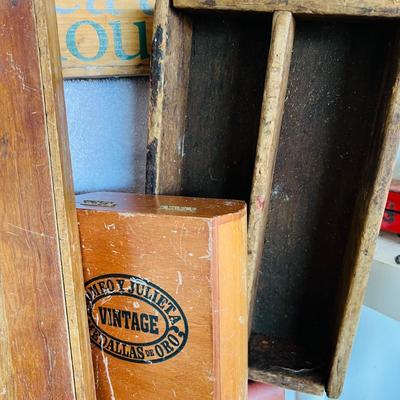 Vintage Wood Boxes  (BR1-JM)