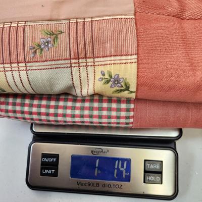 SAMPLE SEWN QUILT PIECES
