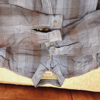 MENS WRANGLER LINED BUTTON UP SHIRT SIZE LARGE