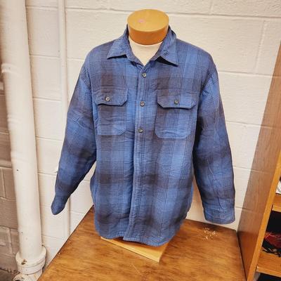 MENS WRANGLER LINED BUTTON UP SHIRT SIZE LARGE