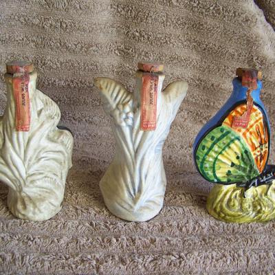 Small ceramic butterfly liquor decanters - Empty