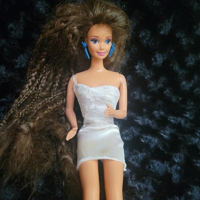 1991 Totally Hair Barbie, Brunette