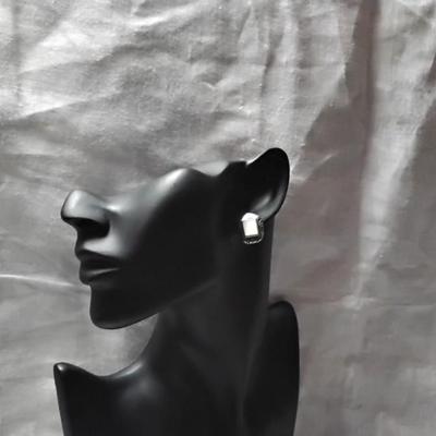 Attractive Mother of Pearl 925 Studs