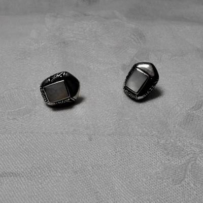 Attractive Mother of Pearl 925 Studs