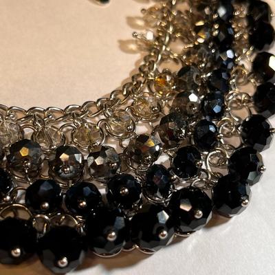 FLASHY FACETED GLASS BEAD NECKLACE