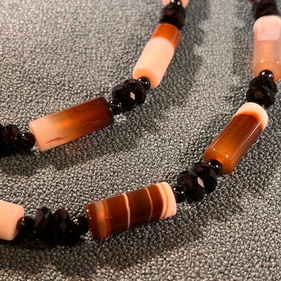 GORGEOUS STRIATED GLASS BEADS AGATE? NECKLACE