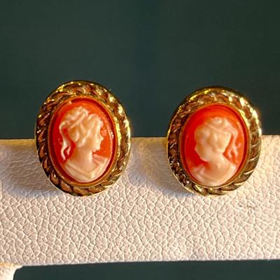 SMALL FAUX CAMEO EARRINGS