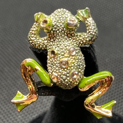 SMALL INTRICATE FROG PIN MOVEABLE LEGS