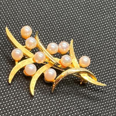 FINE REAL PEARL VINTAGE PIN