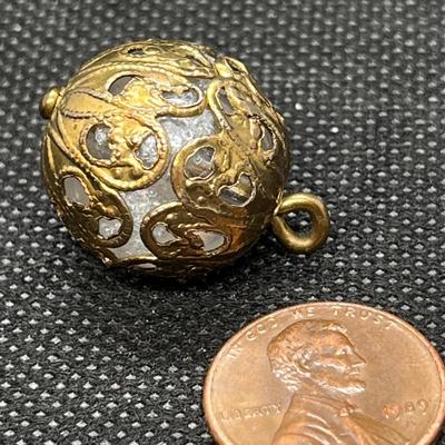 VINTAGE FILIGREE CHARM/PENDANT GLASS ORB