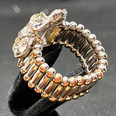 RHINESTONE CLUSTER RING STRETCH BAND