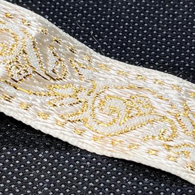 VINTAGE SHEPHARD & LAMBS PENDANT ON BROCADE