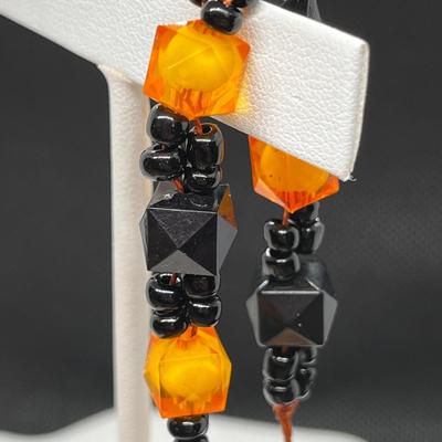 STRING TIE BRACELET BLACK & AMBER BEADS