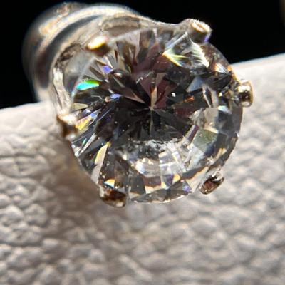 SMALL BRILLIANT CUT CRYSTAL EARRINGS 