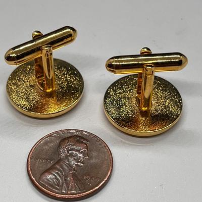 VINTAGE GOLD-TONE CUFFLINKS CLASSY DESIGN