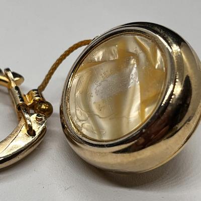 VINTAGE RETRACTIBLE KEY CHAIN PEARLY CENTER