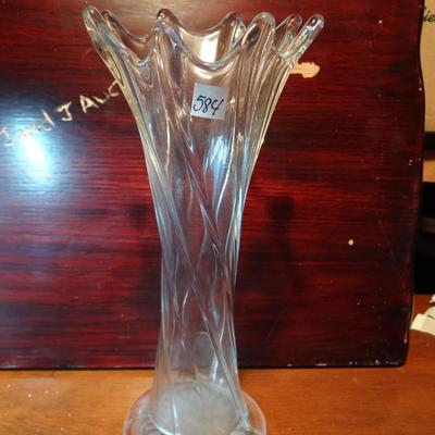 Dugan Glass Twisted Rib Swung Spiral Vase