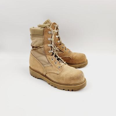 WOMENS TAN COMBAT BOOTS (SIZE UNKNOWN 10 INCHES)