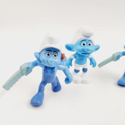 2011 SMURF COLLECTABLE FIGURINE