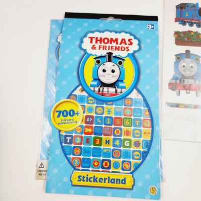 THOMAS THE TRAIN BOOK & STICKER BUNDLE