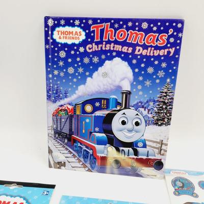 THOMAS THE TRAIN BOOK & STICKER BUNDLE