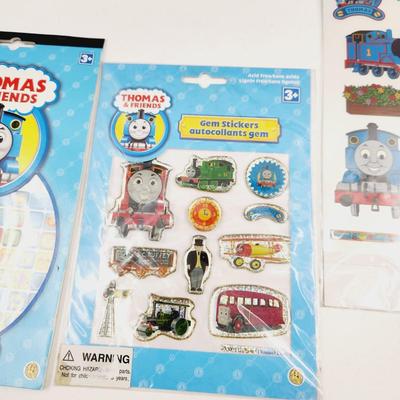 THOMAS THE TRAIN BOOK & STICKER BUNDLE