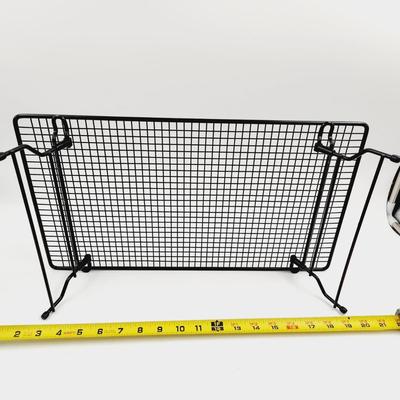 BLACK ADJUSTABLE BAKERS RACK