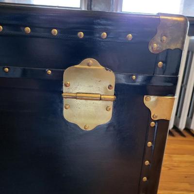 1900-1920's Steamer Trunk. Excellent Condition
