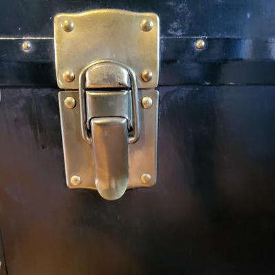 1900-1920's Steamer Trunk. Excellent Condition