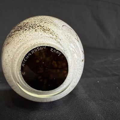 UNIQUE- CATHY RICHARDSON -SIGNED ART GLASS PAPERWEIGHT
