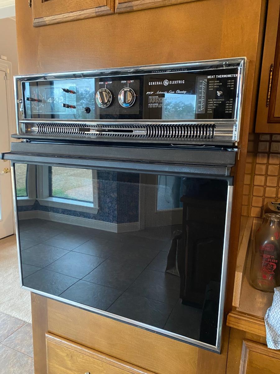 GE P7 electric wall oven