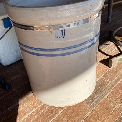 Vintage 10 gallon crock